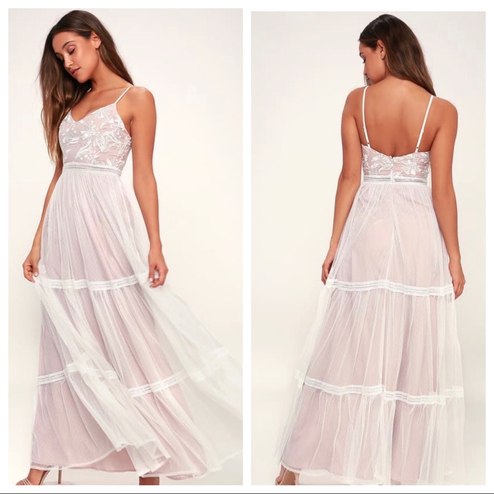 *NWT* Lulus - White Embroidered Maxi Dress